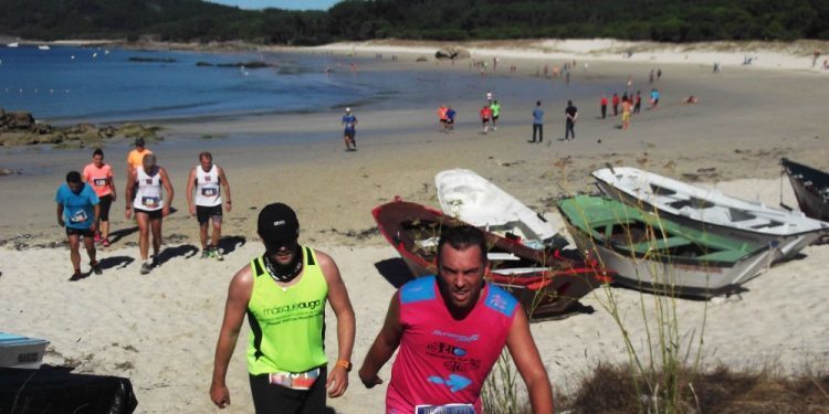 Victorias de Roberto Riobó y Beatriz Fernández en la bella Costa da Vela