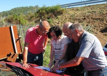 Comienzan las obras para llevar agua a mil vecinos de Parada y Camos