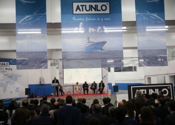 La mayor base logística atunera de Europa abre en Beiramar