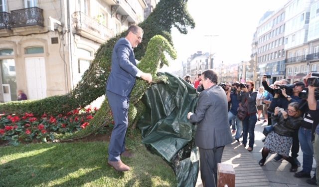 «Dinosetiño» llega con familla