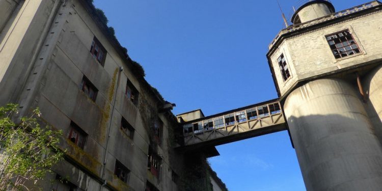 Caballero compromete orzamento de Concello e Zona Franca para a Panificadora