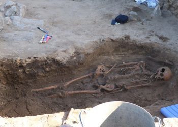 Retoman os traballos no xacemento da Lanzada a pesar da falta de apoio de Fomento