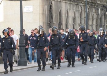 Fuerte dispositivo policial para trasladar a los aficionados del Ajax a Balaídos