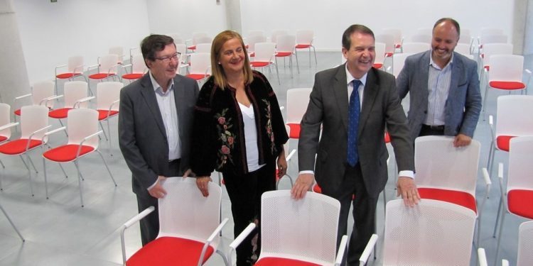 La UNED se estrena en el Auditorio Mar de Vigo