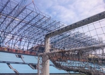 Mouriño utiliza las encuestas de los medios para presionar al Concello