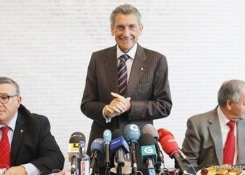 Mouriño hablará; Posada sentencia: «Todo se vende»