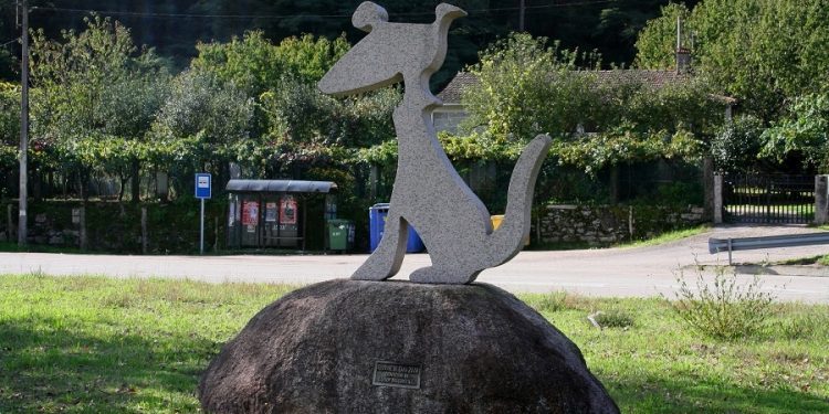 Una mujer resulta atropellada por su propio vehículo en Cans