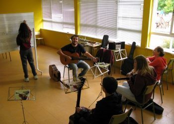 Cerámica, pintura e música nas actividades culturais de Nigrán