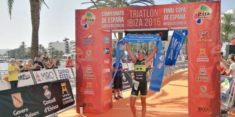 O tudense Gustavo Rodríguez, campión de España de Longa Distancia