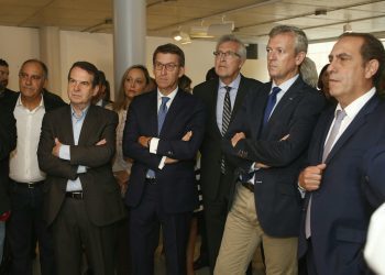 Caballero invita a Feijóo a “tirar foguetes” en Bouzas y el presidente admite “deudas” con Vigo