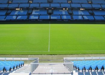 Elena Muñoz: «Me sorprende el ataque de Mouriño; el PP defiende a Vigo»