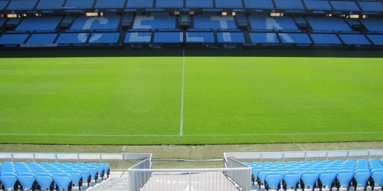 Elena Muñoz: «Me sorprende el ataque de Mouriño; el PP defiende a Vigo»