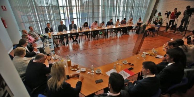 Mouriño condiciona su continuidad en el Celta a la venta de Balaídos al club