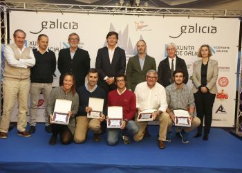 Reconocimiento para los deportistas en la apertura en la Semana del Atlántico