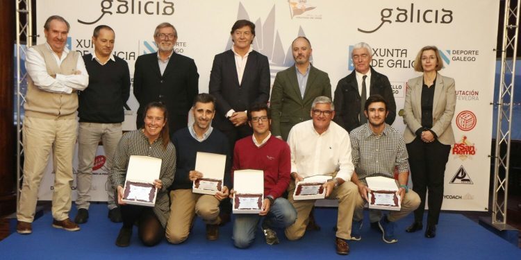 Reconocimiento para los deportistas en la apertura en la Semana del Atlántico