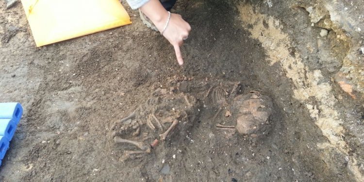 El yacimiento de A Lanzada deja al descubierto los cuerpos de otros dos bebés