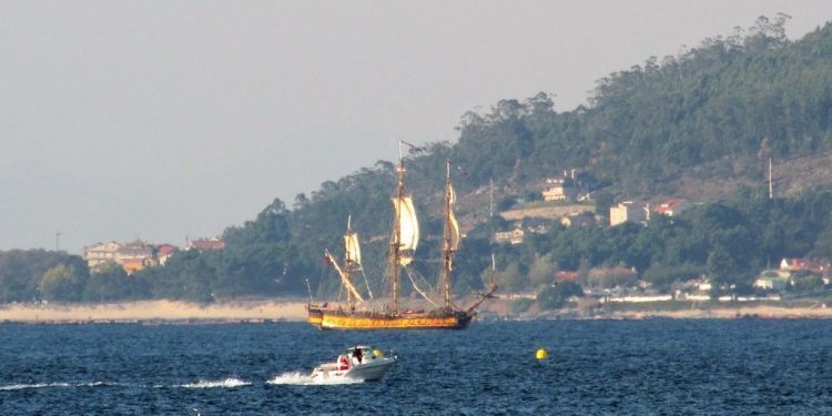 La fragata del zar Pedro I el Grande recala en Vigo