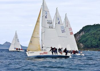 Baiona despide la temporada con la clase J80