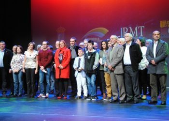 Los palistas Óscar Carrera y Ana Varela, mejores deportistas de Tui en 2016