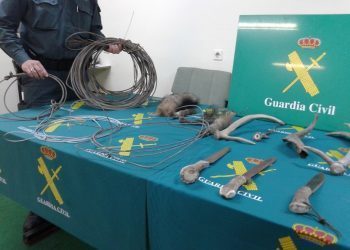 Detenido un cazador furtivo tras colocar lazos metálicos en un monte de Gondomar