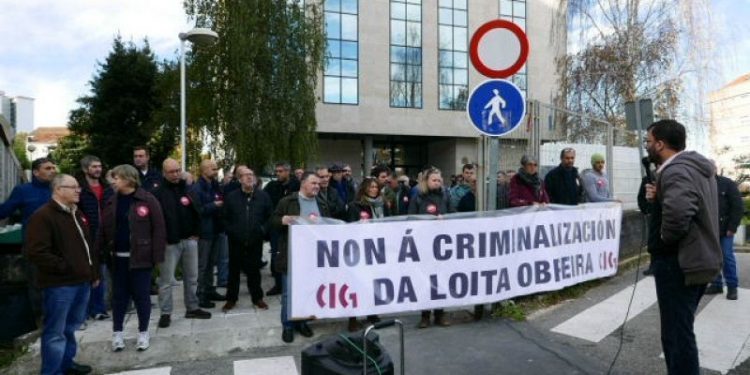 Piden tres anos de prisión para un folguista do metal de 2009