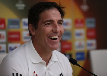 Berizzo no tira la Europa League y adora la Copa