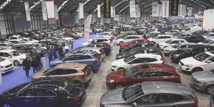 El Salón CarOutlet vende más de 300 coches y recibe a 15.000 personas