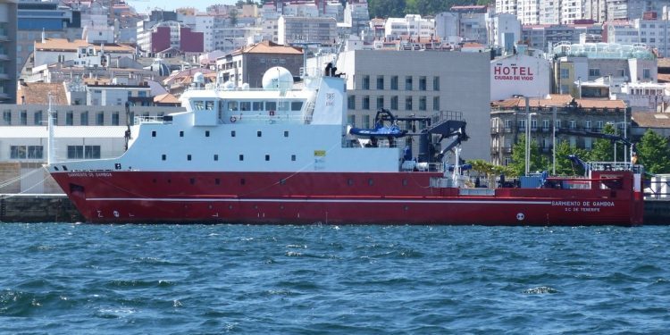 El «Sarmiento de Gamboa» deja Vigo y pone rumbo a la Antártida