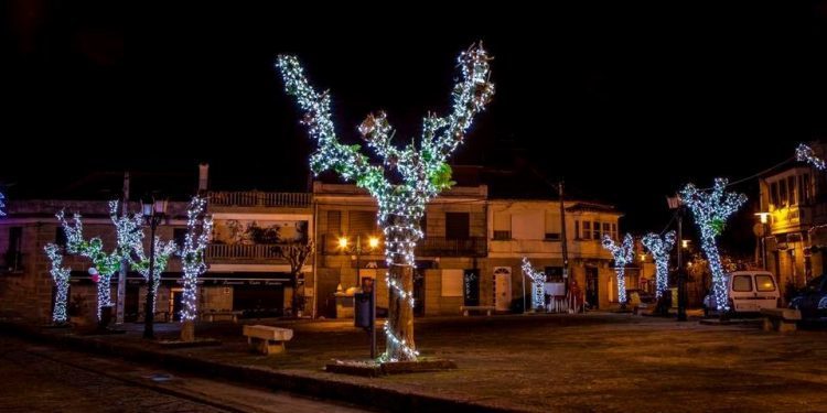 Roban el alumbrado navideño de Gondomar durante la Nochebuena
