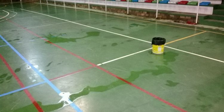 Goteras en las pistas de Balaídos obligan a suspender partidos de Vigo Deporte