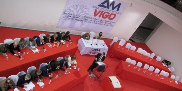 Una bronca asamblea da a luz el Área Metropolitana de Vigo