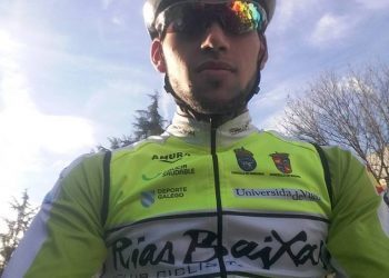 El cubano Ronald Serrano da el salto al pelotón europeo con el Rías Baixas