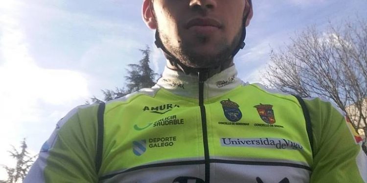 El cubano Ronald Serrano da el salto al pelotón europeo con el Rías Baixas