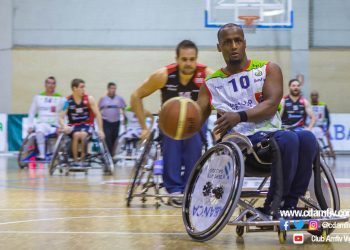 El Amfiv hizo los deberes antes del descanso ante el Zuzenak y aseguró su billete para la Copa