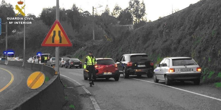 Interceptado en O Porriño un camionero sin carné ni ITV que dio positivo en drogas