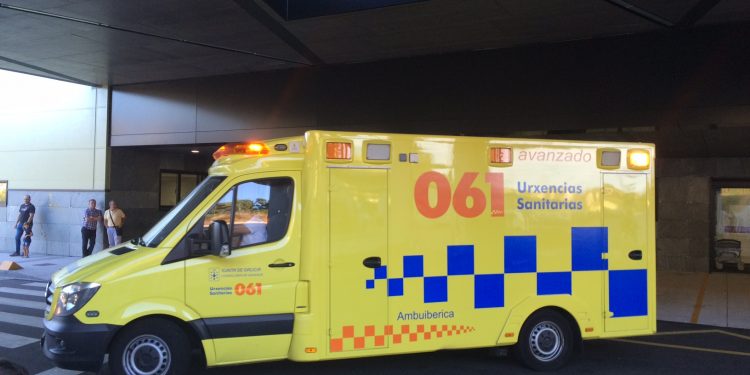 Dos personas evacuadas por inhalación de humo al arder la cocina de su vivienda en Vigo