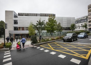 Detienen en Vigo por tráfico de drogas a una pareja que iba conduciendo mientras fumaba heroína