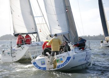 «Chispetrén» comienza el año mandando en la Ría de Arousa