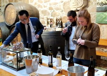 Zona Franca de Vigo acerca los vinos del sur de Galicia a China, México y Países Bajos