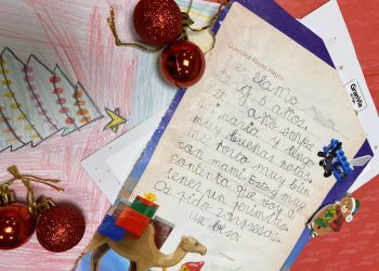 El Buzón Real del Gran Vía de Vigo recoge más de 3.000 cartas estas Navidades