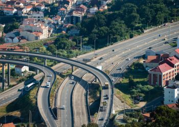 Denuncian ante la Comisión Europea las prórrogas de la concesión de la AP9