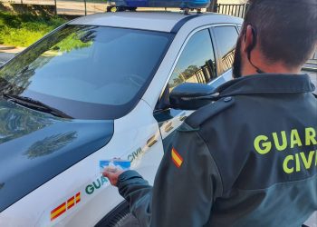 Detenidos en A Guarda dos portugueses que llevaban encima cocaína en roca