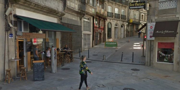 El lector de matrículas para entrar en coche al Casco Vello se activará “de forma inmediata”