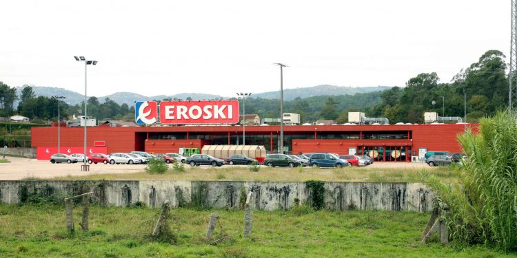 El TSXG rechaza los recursos de Ponteareas y Eroski contra la demolición del hipermercado