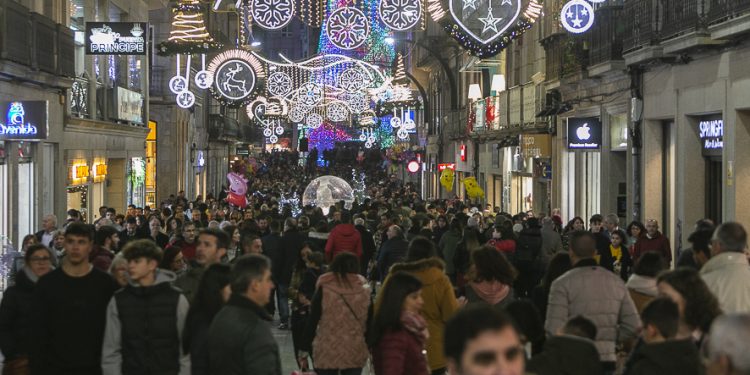 Vigo gana la «batalla» de las luces de Nadal y lidera el turismo nacional