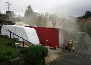 Incendio en un garaje de la Avenida del Aeropuerto de Vigo