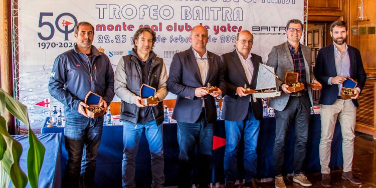 El Campeonato Gallego de Optimist celebra sus bodas de oro en Baiona