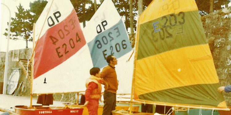 El Monte Real conmemora el medio siglo  de la clase Optimist en Galicia