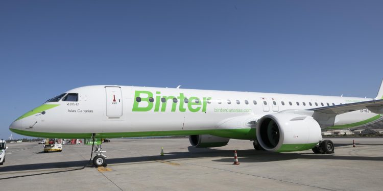 Binter lanza una promoción para volar entre Vigo y Canarias en marzo