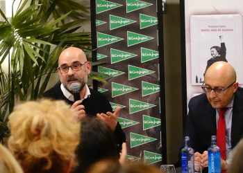 Francisco Castro presenta ‘Tantos anos de silencio’